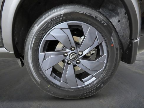 New 2026 Nissan Rogue SV FWD image 9