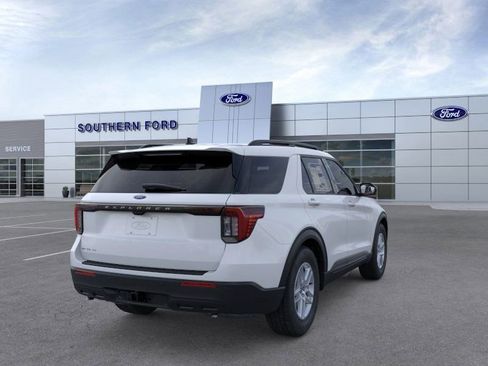 New 2026 Ford Explorer Active image 9
