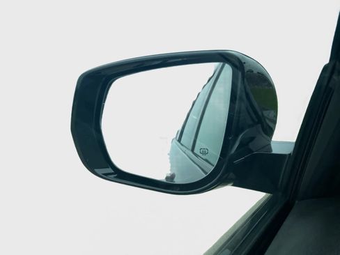 Used 2025 Jeep Grand Cherokee L Limited w/ Black Appearance Package image 41