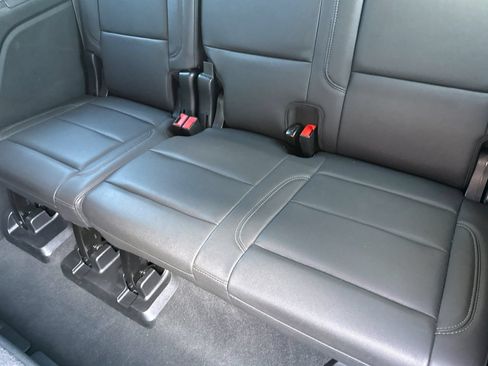 Used 2024 Chevrolet Tahoe Z71 AWD/4WD image 18