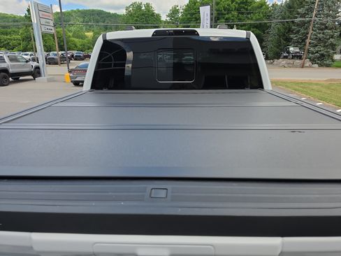 Used 2022 Ford F150 Raptor w/ Equipment Group 801A High AWD/4WD image 5