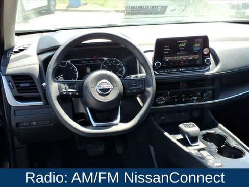 Used 2024 Nissan Rogue S image 2