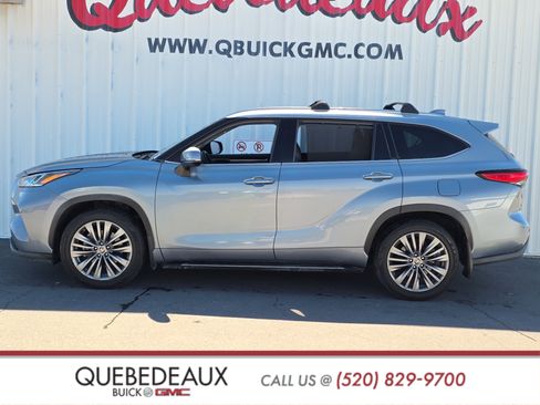 Used 2020 Toyota Highlander Platinum image 4