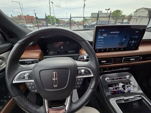 Used 2023 Lincoln Nautilus Reserve w/ Equipment Group 202A AWD/4WD image 25