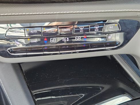 Used 2022 Buick Envision Essence w/ Technology Package I image 26