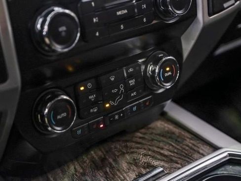 Used 2019 Ford F250 Lariat w/ Lariat Value Package image 27