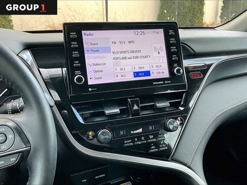 Certified 2022 Toyota Camry SE image 6