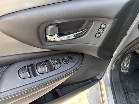Used 2024 Nissan Murano SL w/ Cargo Package FWD image 19