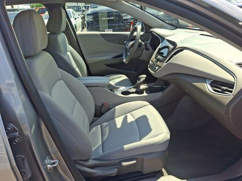 Used 2024 Chevrolet Malibu LT FWD image 15