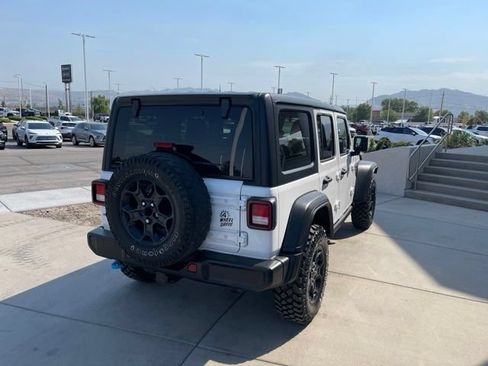 Used 2023 Jeep Wrangler Unlimited w/ Cold Weather Group AWD/4WD image 5