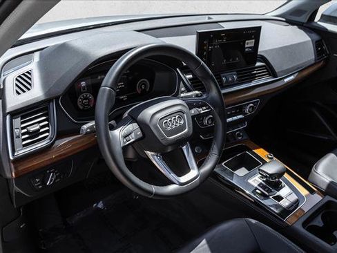 Used 2023 Audi Q5 2.0T Premium Plus w/ Premium Plus Package AWD/4WD image 10