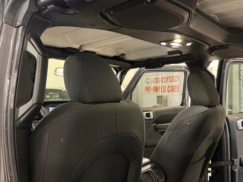 Used 2021 Jeep Wrangler Unlimited Sport image 38
