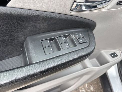 Used 2016 Honda Pilot Touring image 14