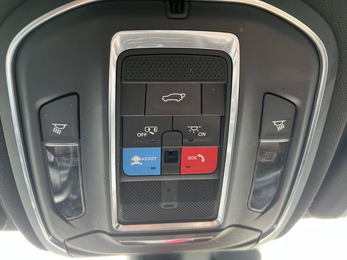 Certified 2024 Jeep Grand Cherokee L Laredo image 13