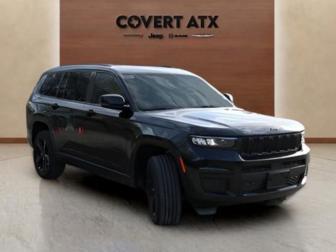 New 2025 Jeep Grand Cherokee L Altitude RWD image 7