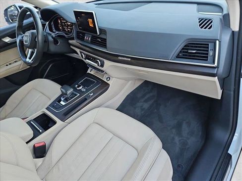 Used 2019 Audi Q5 2.0T Premium Plus w/ Premium Plus Package AWD/4WD image 20