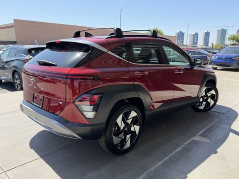 Used 2025 Hyundai Kona Limited FWD image 4