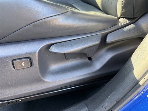 Used 2019 Toyota C-HR Limited image 26