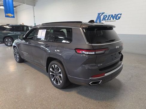 Used 2024 Jeep Grand Cherokee L Overland w/ Luxury Tech Group IV AWD/4WD image 3