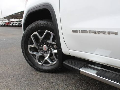 Used 2024 GMC Sierra 1500 SLT w/ SLT Premium Plus Package AWD/4WD image 11