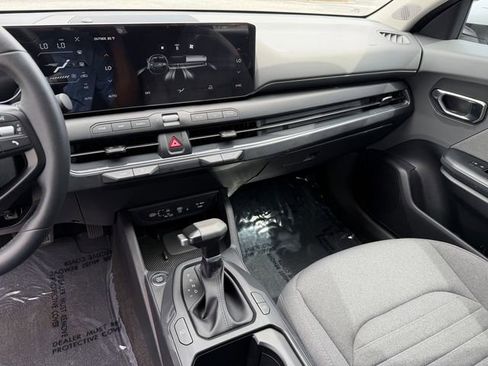 Certified 2025 Kia K4 EX FWD image 16