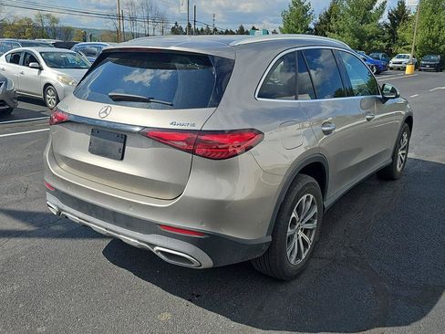 Used 2023 Mercedes-Benz GLC 300 4MATIC image 2