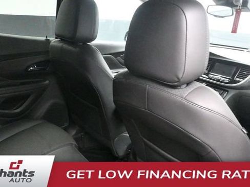 Used 2022 Buick Encore Preferred w/ Safety Package II AWD/4WD image 12