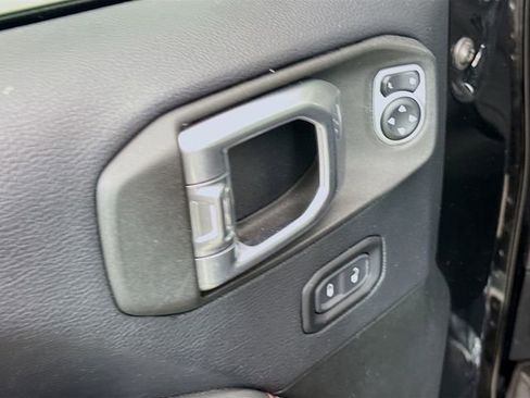 Used 2019 Jeep Wrangler Unlimited Rubicon image 18