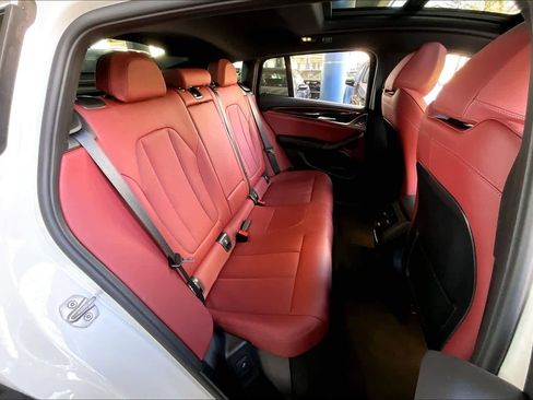 Used 2025 BMW X4 xDrive30i image 21