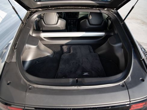 Used 2024 Nissan Z Performance w/ Floor Mat Package image 11