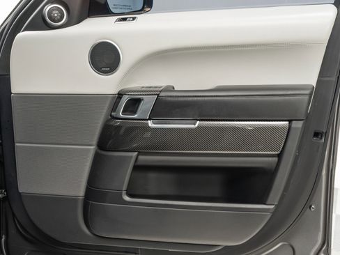 Used 2020 Land Rover Range Rover Sport SVR image 41