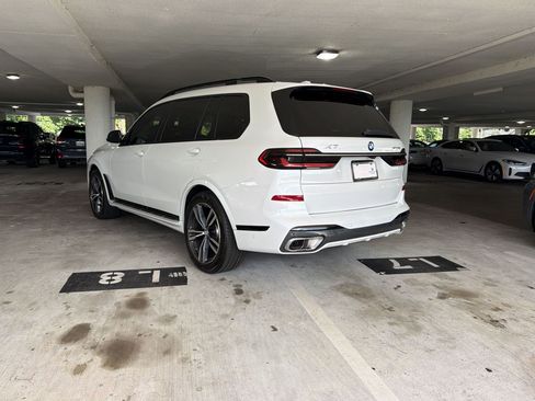 Used 2023 BMW X7 xDrive40i w/ Executive Package AWD/4WD image 3