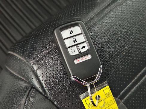 Used 2021 Honda CR-V Touring image 37