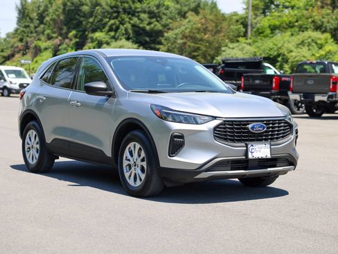 Certified 2023 Ford Escape Active AWD/4WD image 7