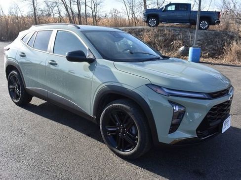 Certified 2025 Chevrolet Trax ACTIV w/ Driver Confidence Package image 10