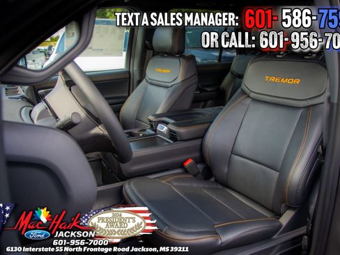 Used 2025 Ford Expedition Tremor AWD/4WD image 8