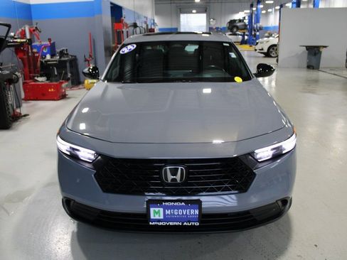 Used 2024 Honda Accord Sport image 3