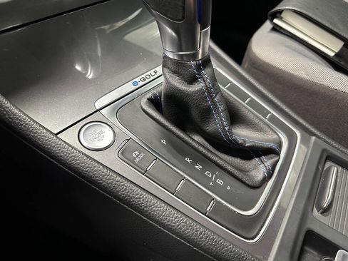 Used 2016 Volkswagen e-Golf SE w/ DC Fast Charging Package image 27