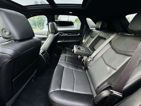 Used 2021 Cadillac XT5 Premium Luxury FWD image 13