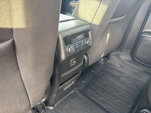 Used 2019 GMC Acadia SLE w/ GMC Pro Grade Package AWD/4WD image 26