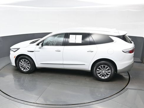 Used 2022 Buick Enclave Essence AWD/4WD image 37