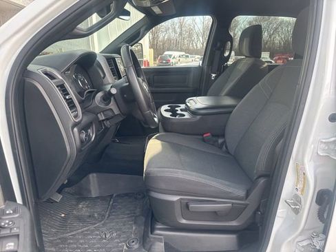 Used 2024 RAM 2500 Tradesman w/ Chrome Appearance Group image 13