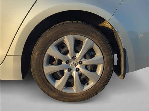 Certified 2025 Toyota Corolla LE FWD image 6