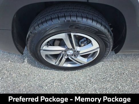 Used 2020 GMC Terrain SLT w/ Preferred Package FWD image 12