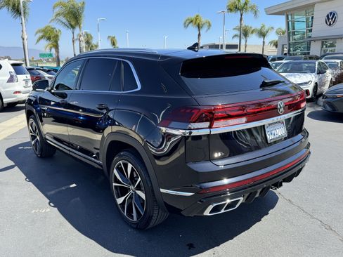 Used 2024 Volkswagen Atlas Cross Sport SEL Premium R-Line AWD/4WD image 9