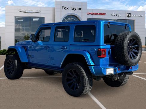 Used 2022 Jeep Wrangler Unlimited Sahara AWD/4WD image 6