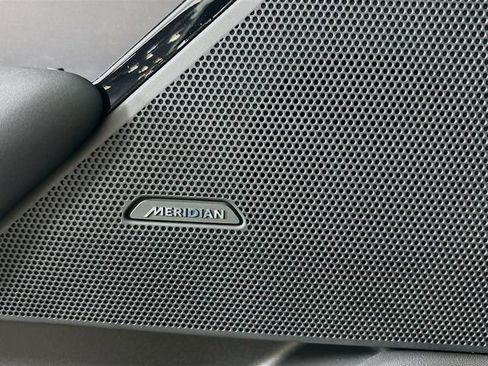 Used 2026 Land Rover Range Rover Velar S image 19