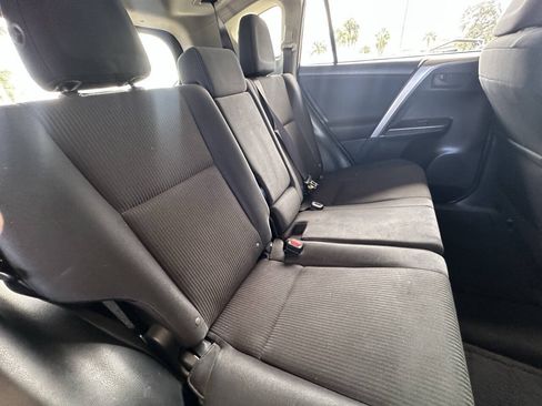 Used 2016 Toyota RAV4 LE FWD image 12