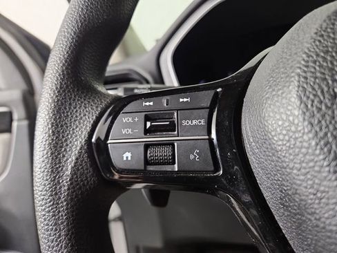 Used 2023 Honda Pilot LX image 24