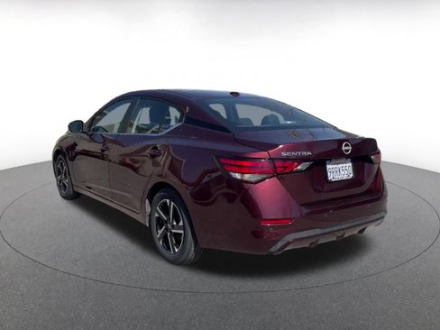 Used 2025 Nissan Sentra SV image 10